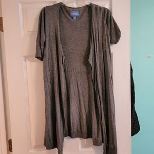 Vera Wang Simply Vera, grey short sleeve, thin 100% rayon, size S